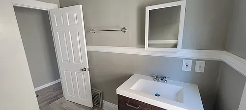 1042 N Clarkson St #2 Photo 1