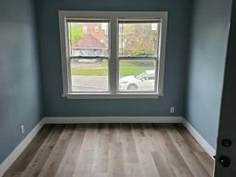 13639 La Salle Blvd — Photo 30