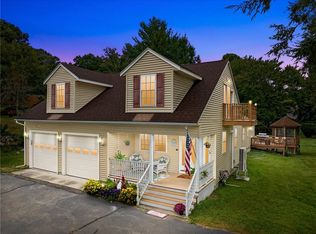 326 Simmonsville Ave, Johnston, RI 02919