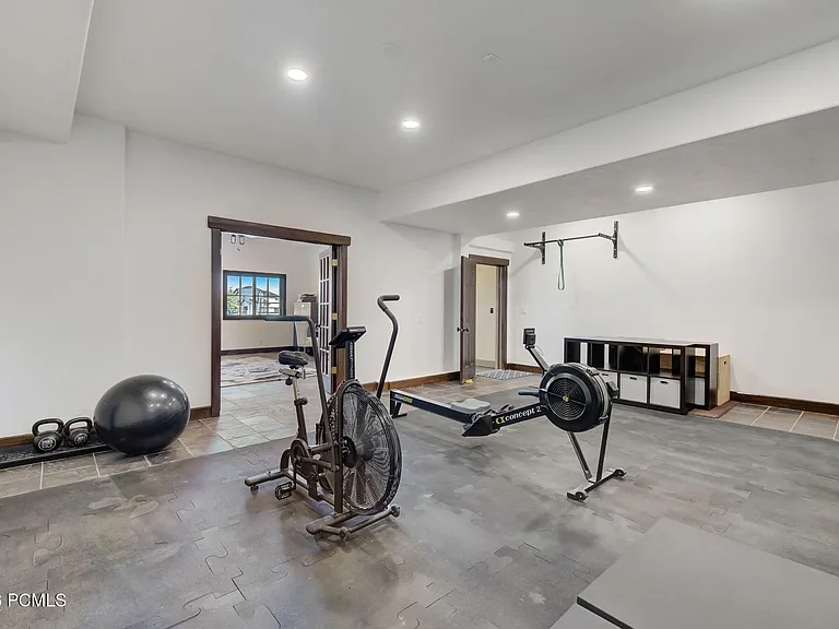 715 Aspen Ln — Photo 57