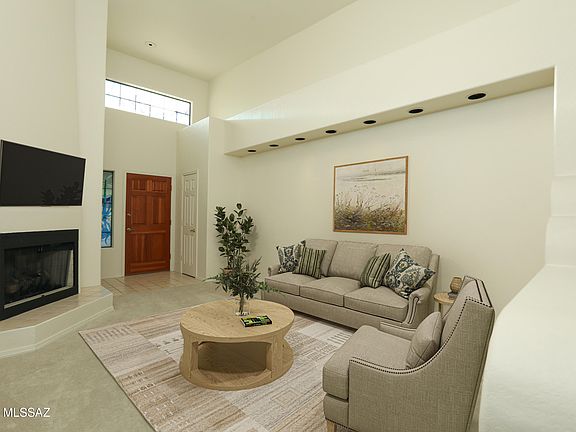 4th image of 140 N Champagne Pl