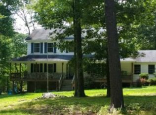 106 Hobblebush Dr, Milford, PA 18337