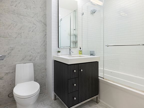 5th image of 416 W 52nd St #320