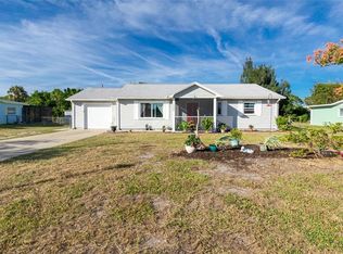 1488 Crest Dr, Englewood, FL 34223