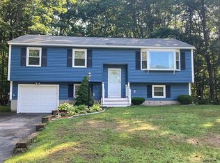 1 Doris St, Derry, NH 03038