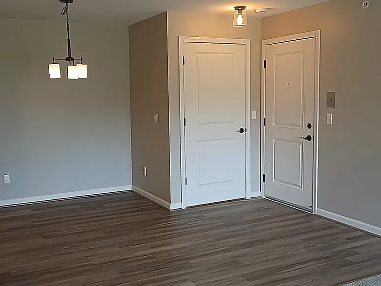 Prentiss Pointe Apartments — Photo 357