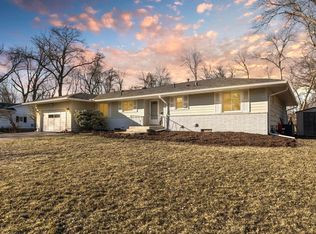 7150 Green Valley Rd, Golden Valley, MN 55427