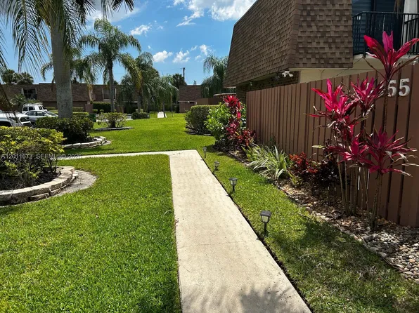 5455 NW 59th Pl, Tamarac, FL 33319