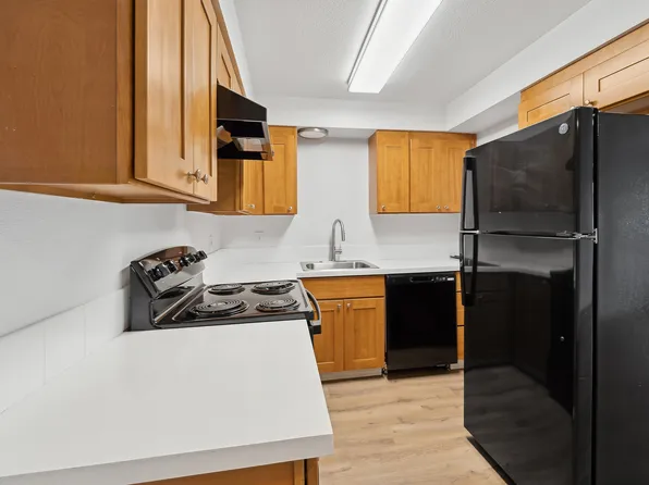 Alturas Cedar Hills, 2435 SW Ecole Ave #1-91, Beaverton, OR 97005