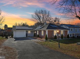 22 Palfrey Ln, Willingboro, NJ 08046