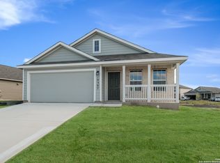 1060 Shutter Way, Kerrville, TX 78028