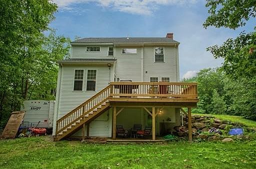3rd image of 241 Lakeshore Dr