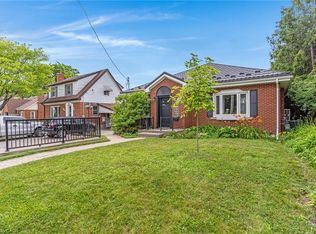 805 Rockway Dr, Kitchener, ON N2G 3B6