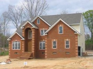 19942 Chesdin Harbor Dr, Petersburg, VA 23803
