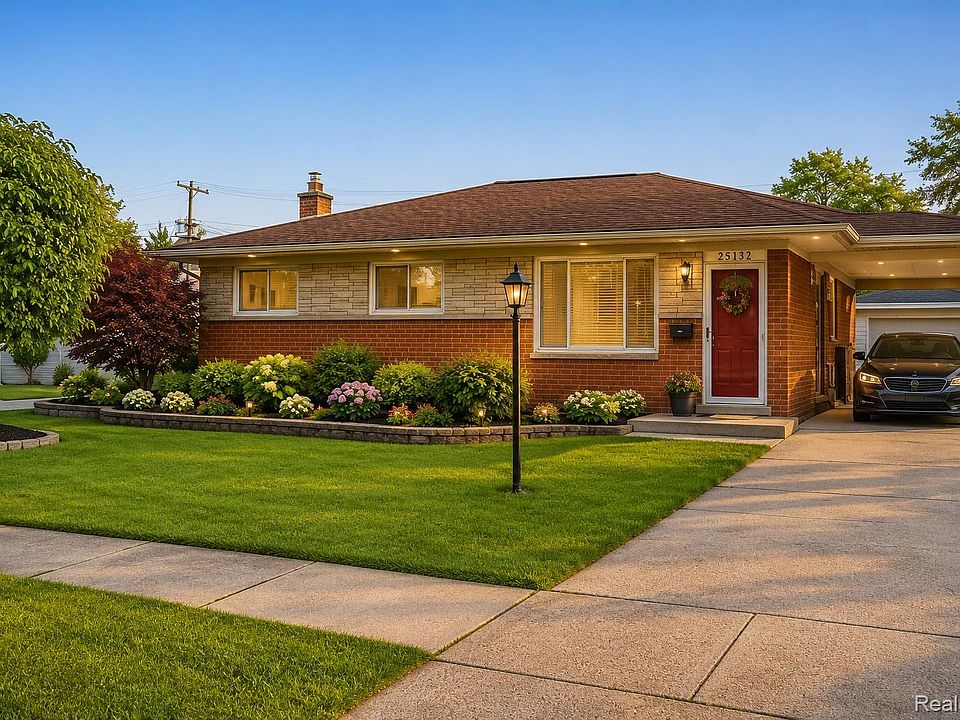 1st image of 25132 Saint Clement Dr