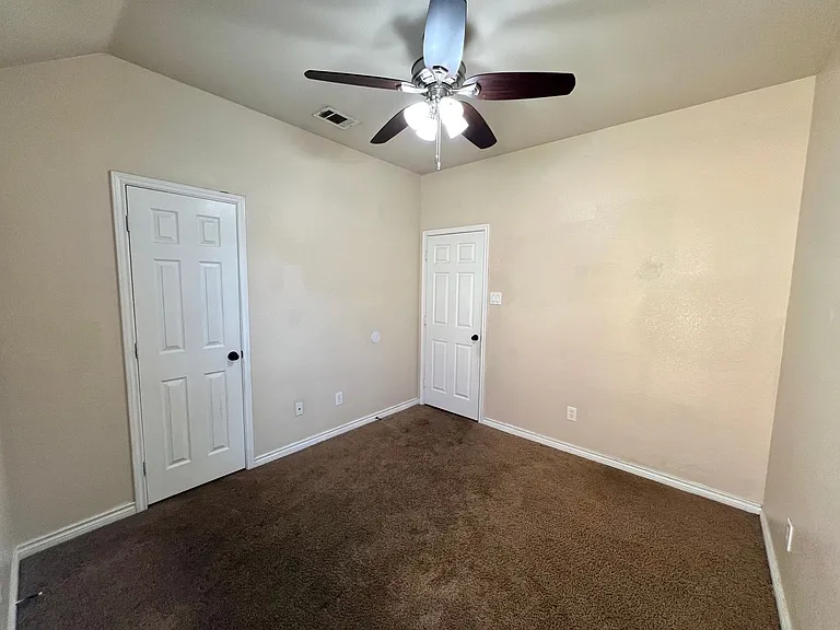 15004 Waters Dr — Photo 14
