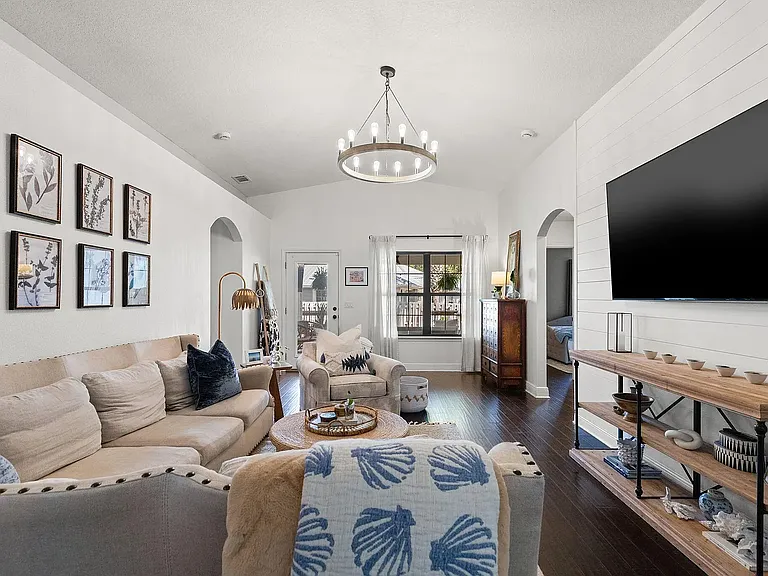 10 Golden Eagle Ct — Photo 9