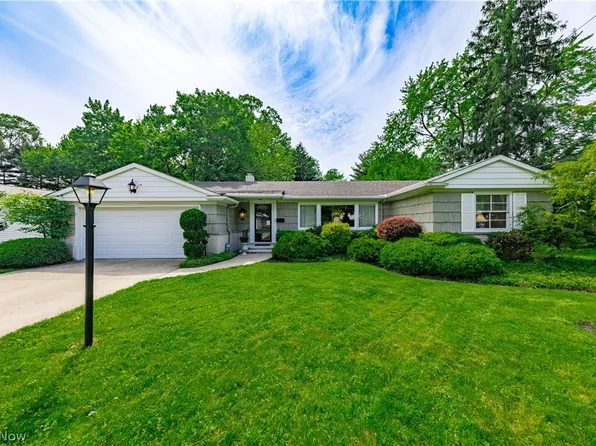 1750 Kenton Cir, Lyndhurst, OH 44124