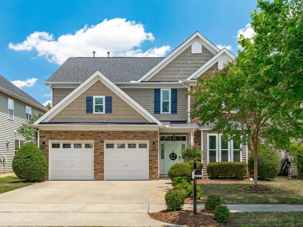 182 Stobhill Ln, Holly Springs, NC 27540