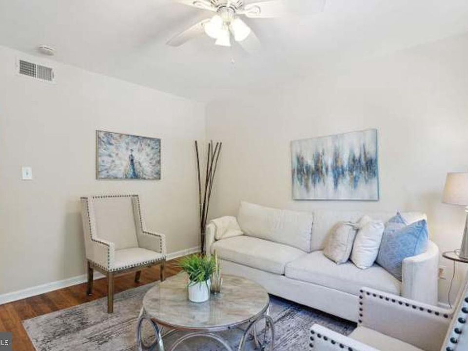 1st image of 1723 Gales Pl NE #2
