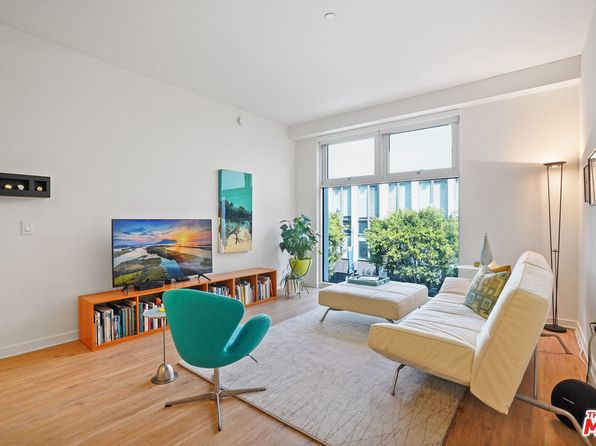 630 W 6th St APT 302, Los Angeles, CA 90017