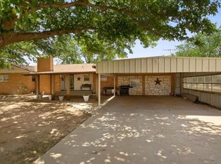 1497 W Ellis St, Levelland, TX 79336