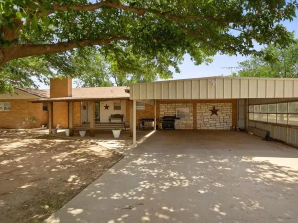 1497 W Ellis St, Levelland, TX 79336