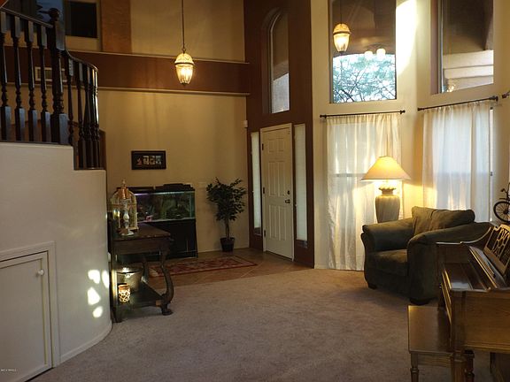 5th image of 306 E Camino Del Abeto