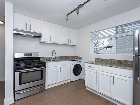 4th image of 2250 N Clarkson St #46D