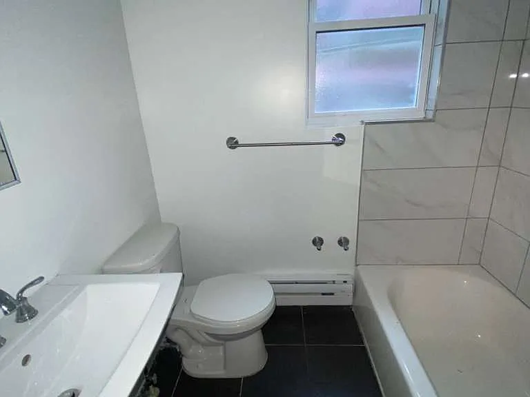60 Yonkers Ave #C — Photo 6