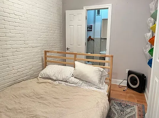 Rented by REAL New York | media 3