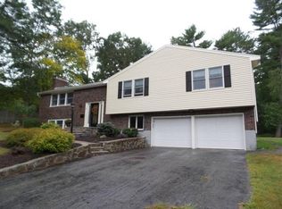 16 Collins Ave, Reading, MA 01867