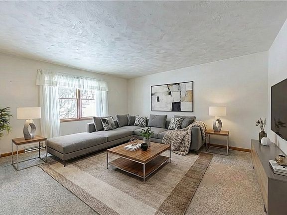 3rd image of 536 Lori Dr