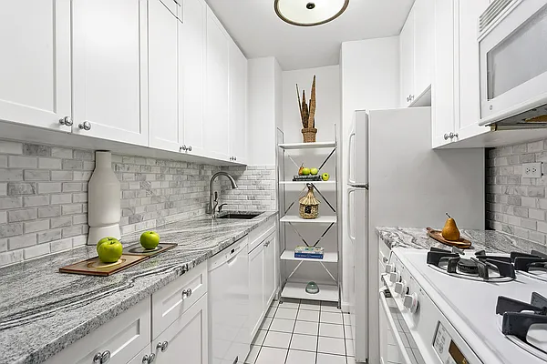 Sold by Compass | media 2