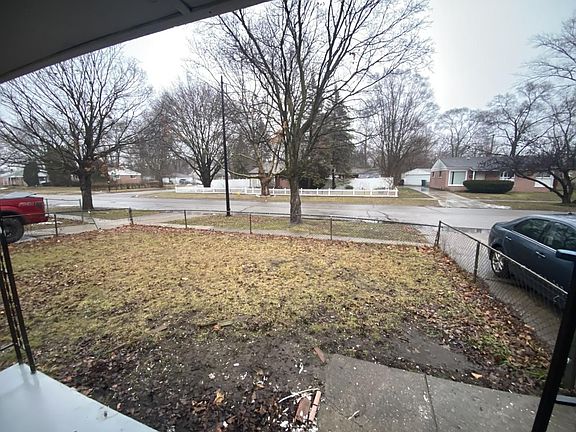 2nd image of 750 Eugene St
