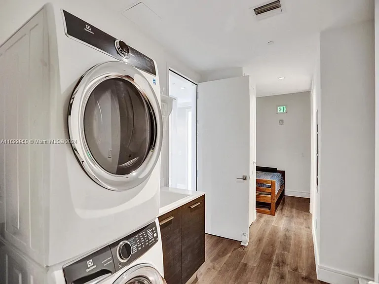 3250 NE 188th St #207 — Photo 50