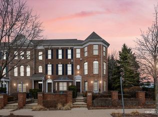 75 Spring Ave, Naperville, IL 60540