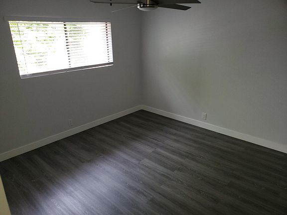 4th image of 630 Nebraska Ave APT 4