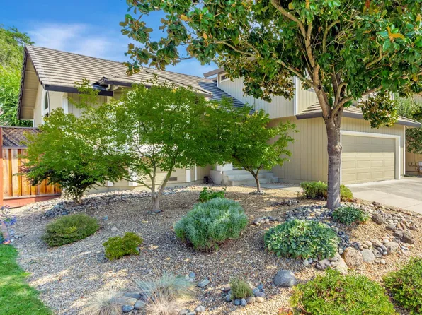 9525 Camelot Drive, Windsor, CA 95492