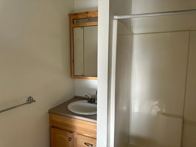2037 N 21st Pl — Photo 4