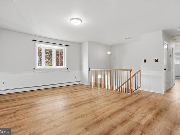 4th image of 157 Bluejay Rd