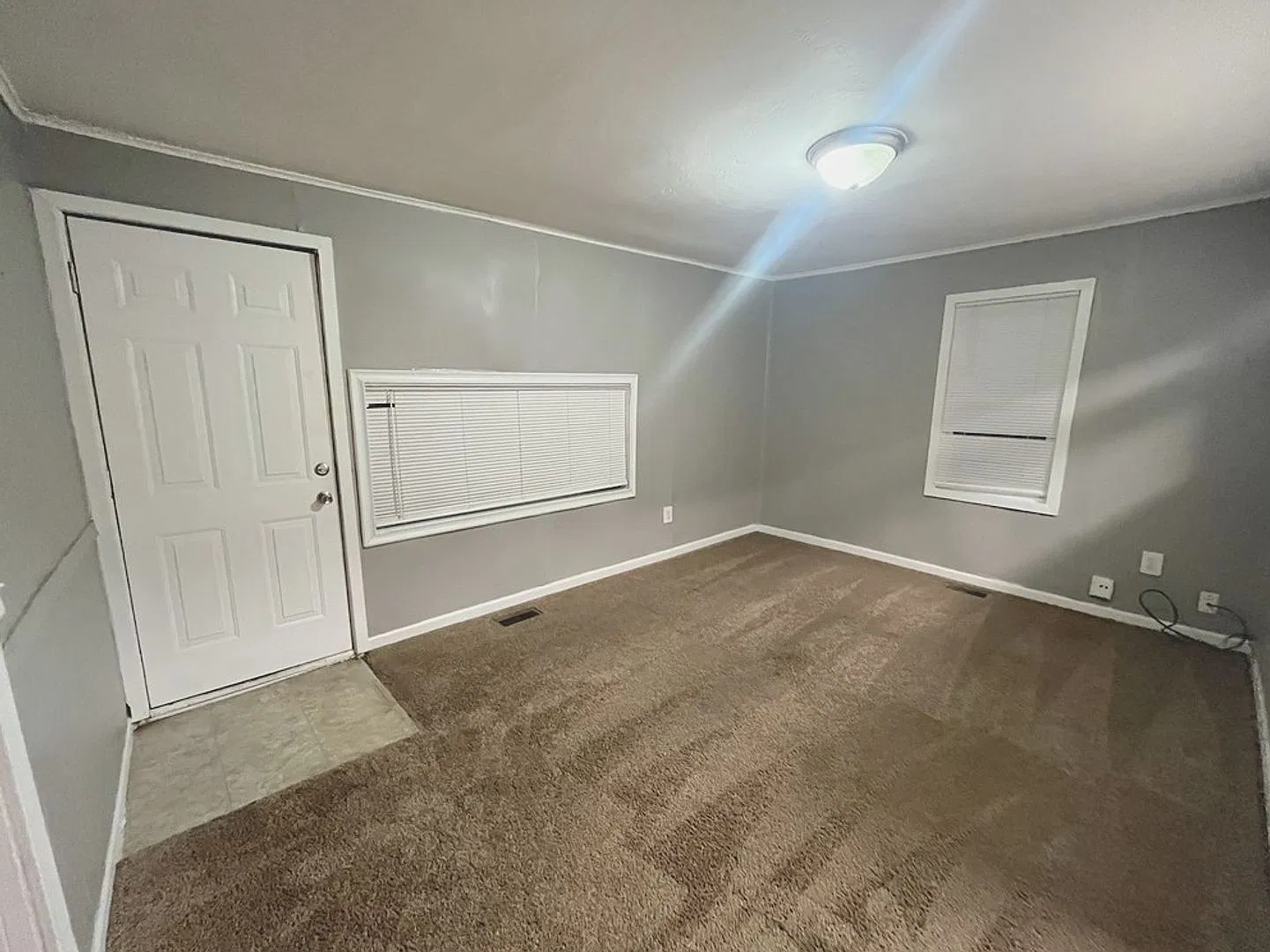 Leasing — Photo 3