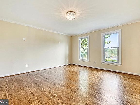 5th image of 14016 Crossland Ln
