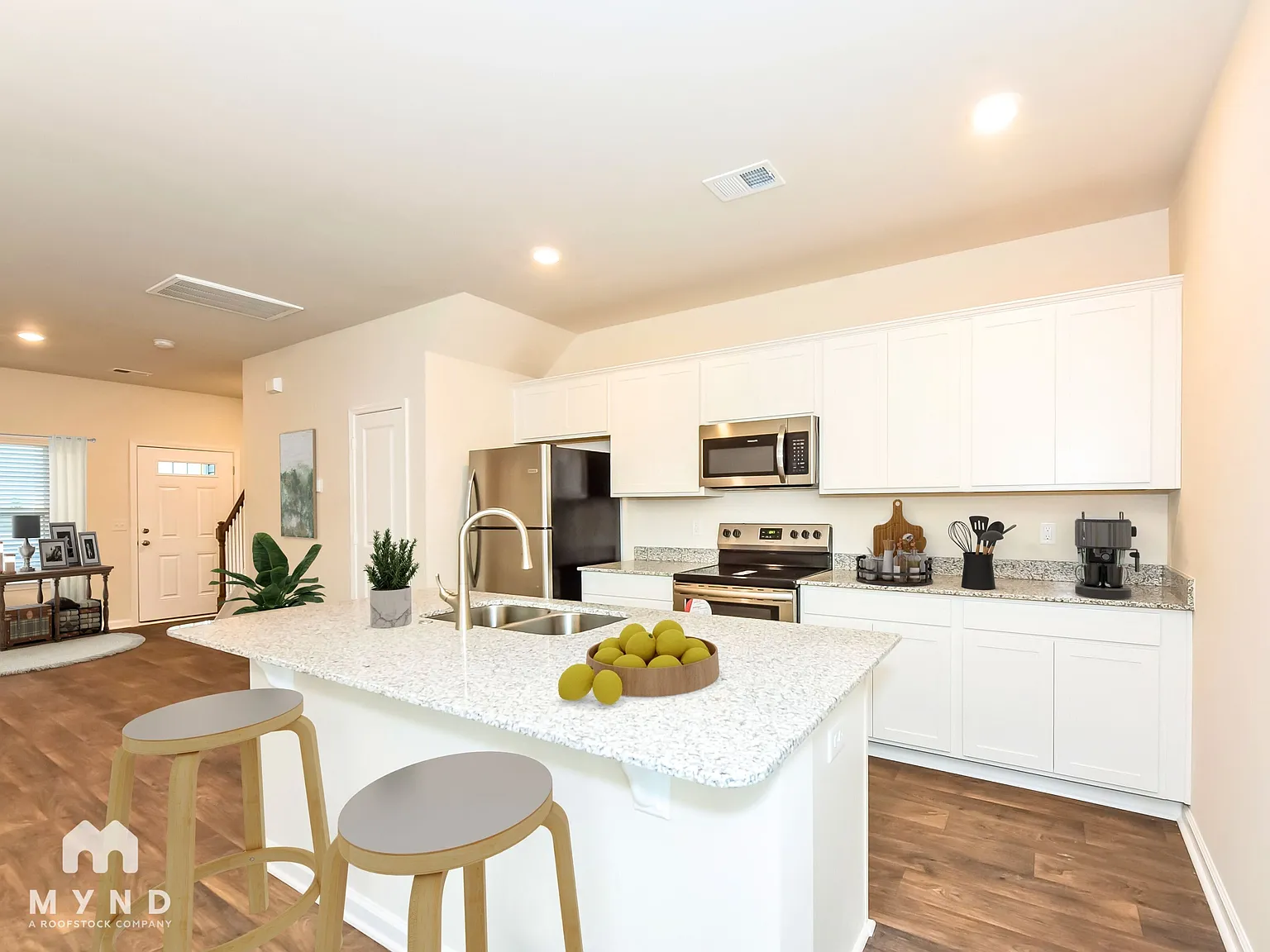 3 bed, 2.5 bath, 1428 sqft, $1,624 — Photo 3