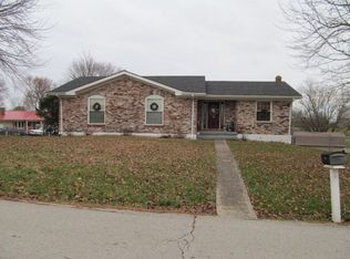 103 Pin Oak Dr, Berea, KY 40403