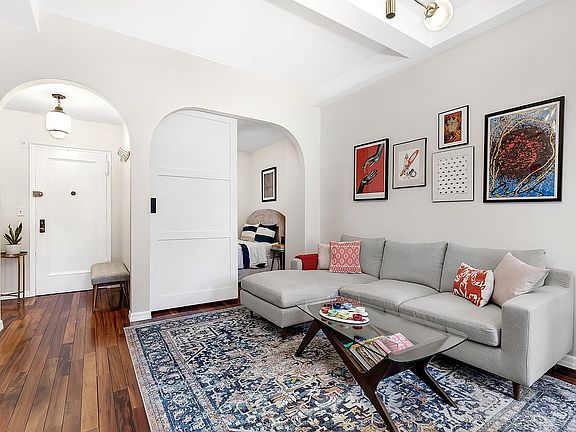 4th image of 405 W 23rd St APT 16L