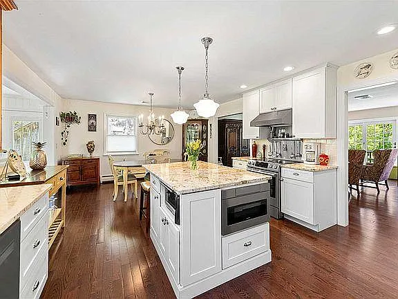 16 Mahar Dr — Photo 5
