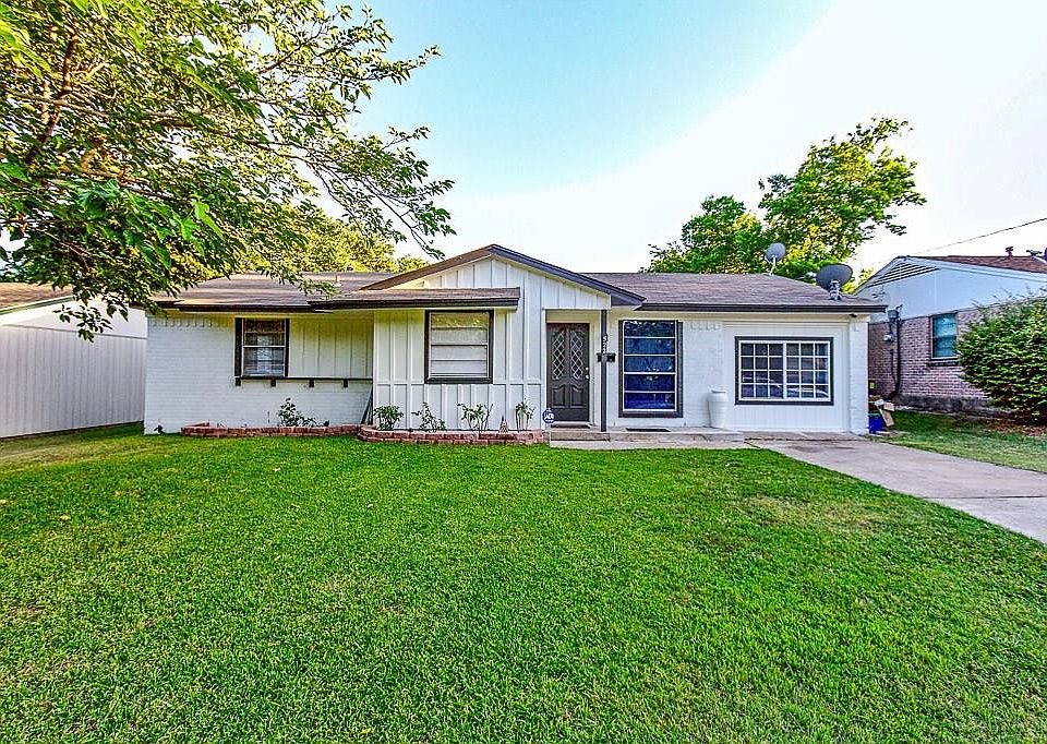 1st image of 522 Sun Valley Dr