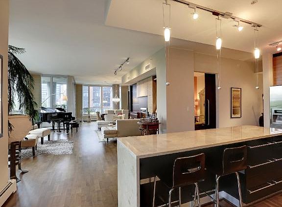 5th image of 901 2nd St S #202