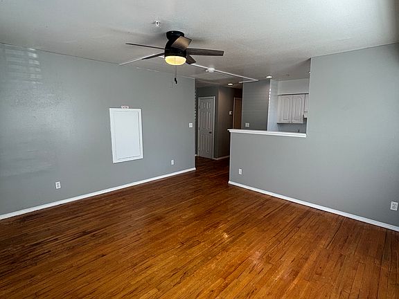 3rd image of 2611 E 15th St